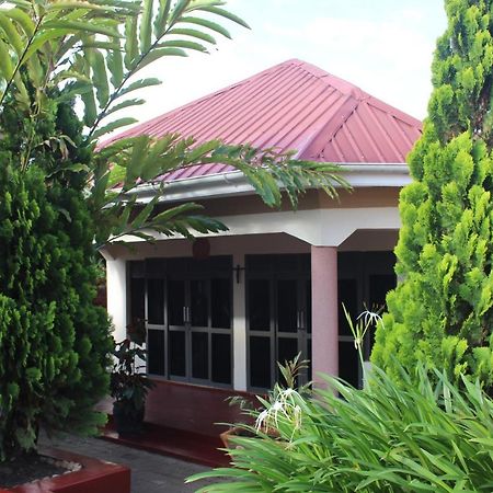 Montane Safaris Hotel Fort Portal المظهر الخارجي الصورة