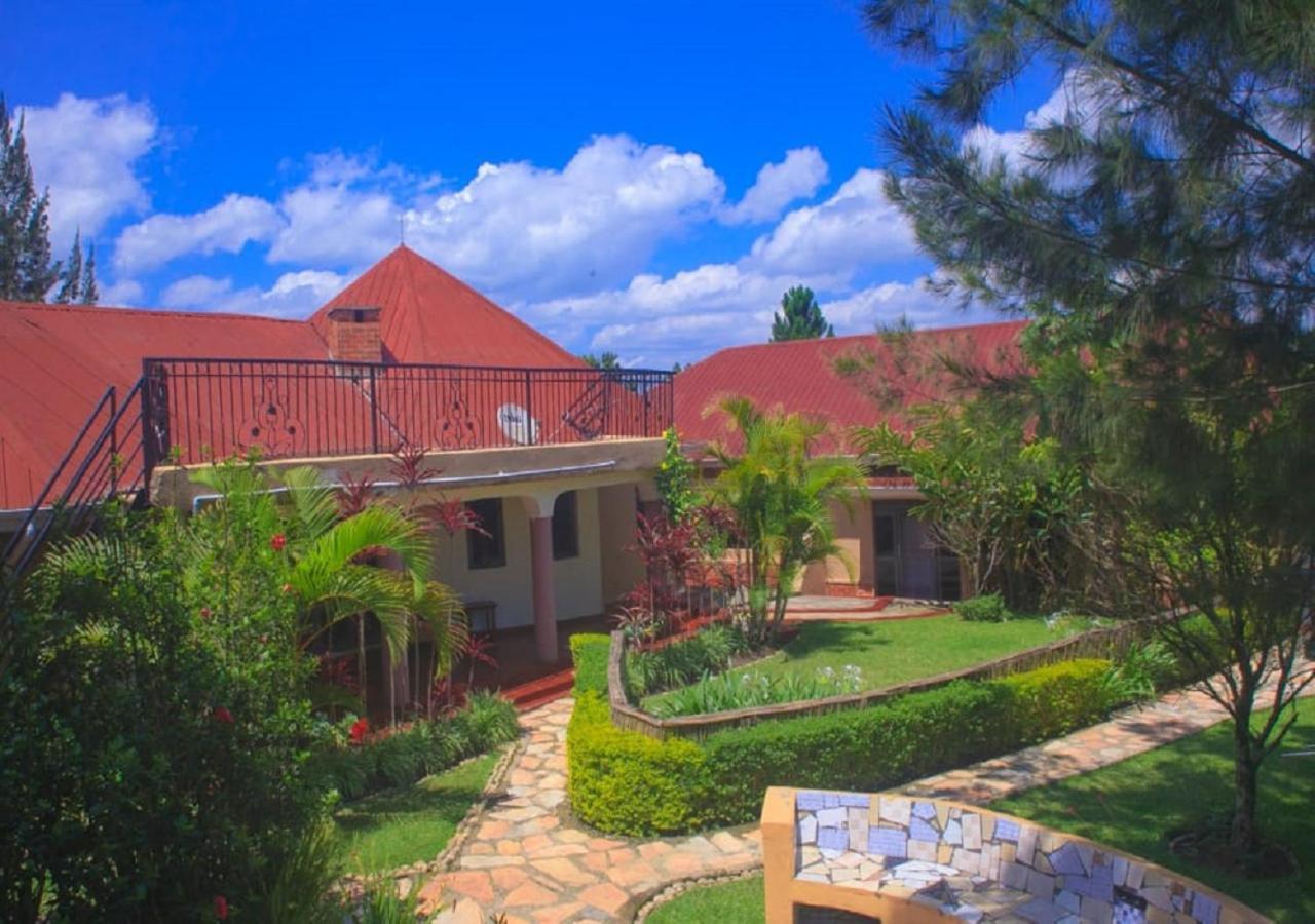 Montane Safaris Hotel Fort Portal المظهر الخارجي الصورة