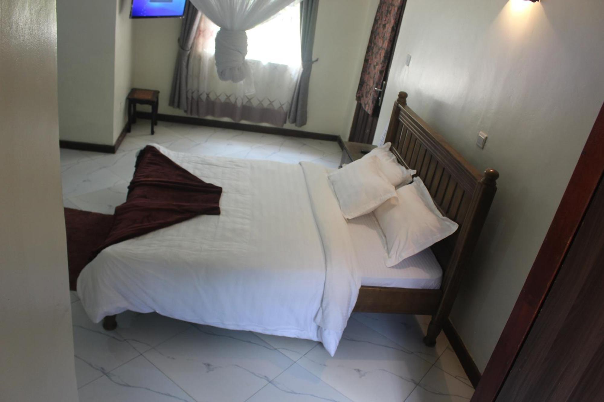 Montane Safaris Hotel Fort Portal المظهر الخارجي الصورة