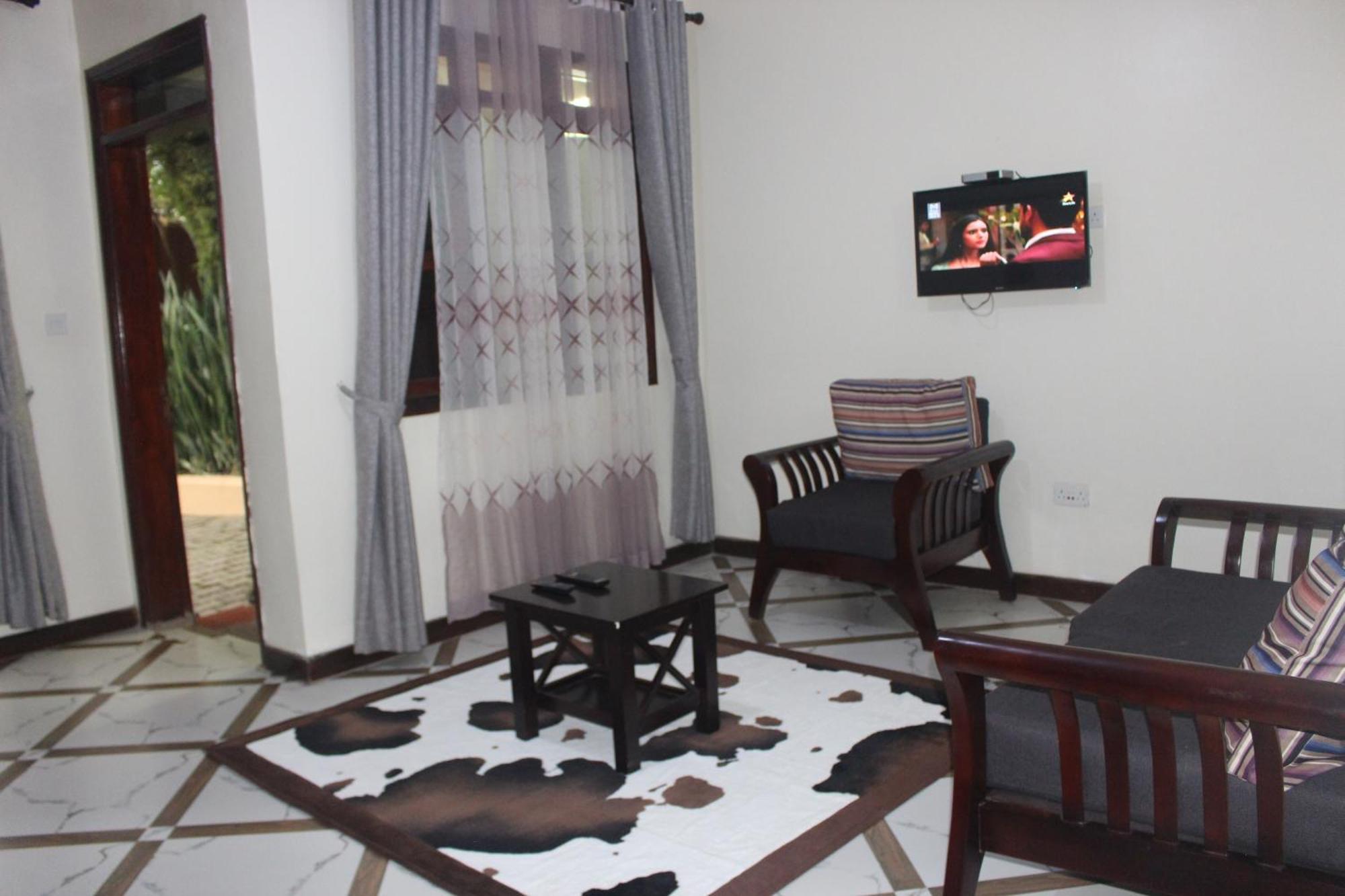 Montane Safaris Hotel Fort Portal المظهر الخارجي الصورة